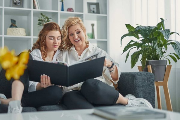 Avantages d'un album photo noir pour vos souvenirs